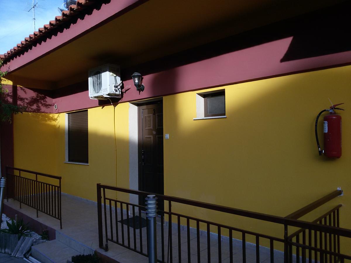 Villa Maria Apartments Polychrono Exterior photo
